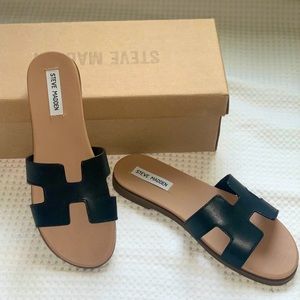Steve Madden Hoku Sandals Black leather Size: 8.5
